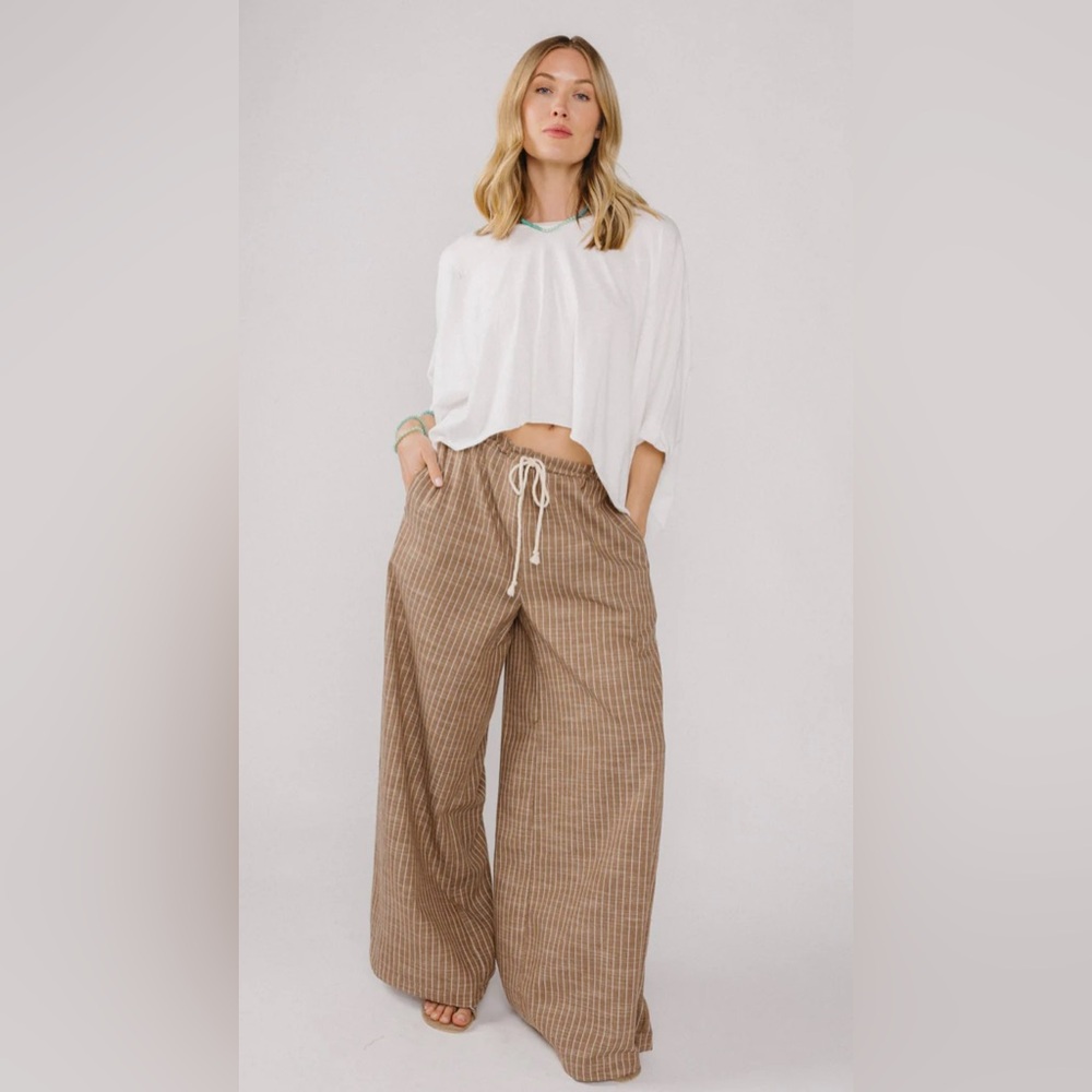 Vestique Tan Wide-Leg Pants with High-Waist